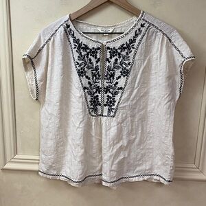 Max Studio White Cotton Embroidered Short Sleeve Top with Black Floral Detail